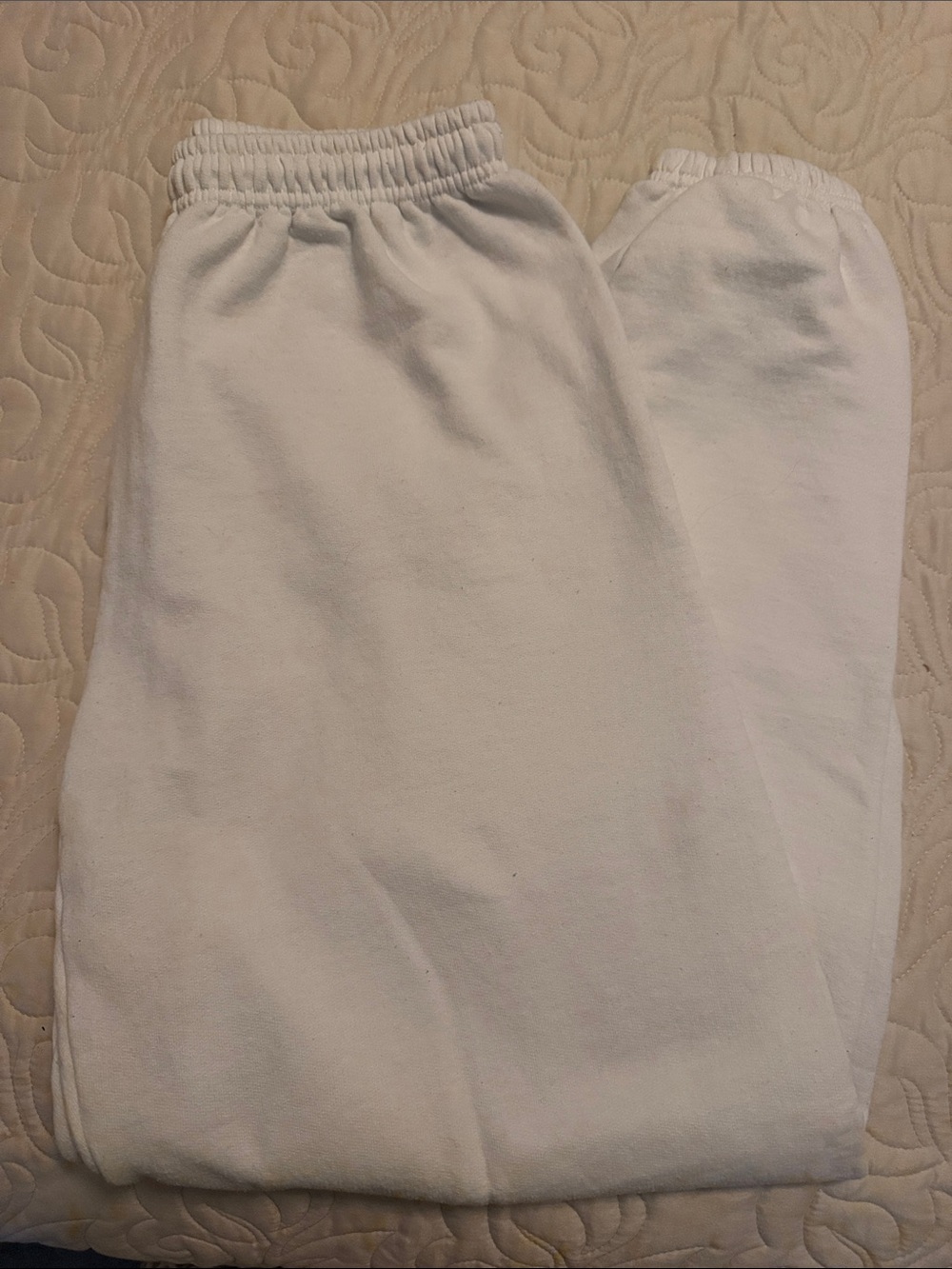 Gildan Women’s White Sweatpants Elastic-Waist Joggers